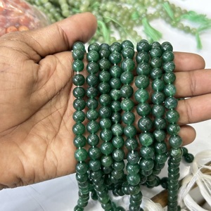 Cuentas de piedras preciosas redondas de 8 mm de Aventurina verde oscuro de la mejor calidad para la fabricación de joyas disponibles para la venta desde la India - Product Image 4