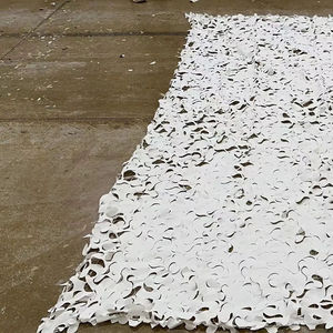 كابل فولاتة مموّه بظل أبيض مموّه مع مشبك معدني - Product Image 2