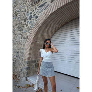 Chemisier en mousseline blanc asymétrique à une épaule pour femme, avec manches élastiques style princesse, idéal pour les soirées - Product Image 3