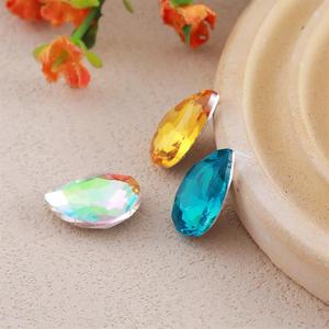 Teardrop-shaped pointed bottom, irregular-shaped diamond, <b>real</b> silver bottom, glass diamond case, and attached diamond - Product Image 5