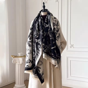 Selendang Jacquard Berkualitas Tinggi untuk Wanita, Lembut Seperti Kasmir, Desain Terinspirasi Burung, Esensial Musim Gugur dan Musim Dingin, Syal Tradisional - Product Image 2