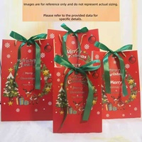 Sacs en papier cadeau de Noël avec nœud en ruban vert, emballages pour cadeaux de fêtes de Noël, sacs fourre-tout pour cadeaux de fête et offres de cadeaux