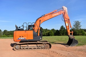 Excavatrices d'occasion de haute qualité, excavatrices sur chenilles Hitachi d'occasion, excavatrices sur roues Hitachi ZX130 d'occasion avec pièces de rechange d'origine - Product Image 3