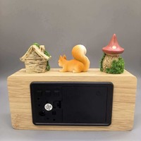Reloj Despertador Mecánico Creativo de Madera con Pantalla LED Digital y Diseño de Dibujos Animados con Carga