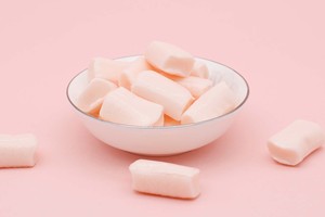 Gomitas de gelatina blandas y mastizables con sabor a frutas variadas al por mayor para confitería - Product Image 2