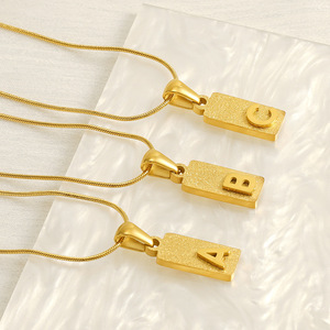 Zogxin Gold Plated Stainless Steel Letter Pendant Necklace A B C D E Alphabet Charm Chain Women's Jewelry Fashion Accessory - Product Image 2