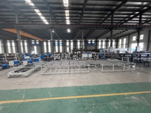 Línea de producción de limpieza de esquinas motorizada para soldadura de ventanas y puertas de UPVC, totalmente automática, de alta gama, la más vendida de 2026 - Product Image 3