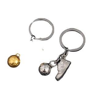 Pendentif Chaussure de Football 3D Créatif, Souvenir pour Fan, Porte-clés en Métal, Petit Cadeau, Vente en Gros - Product Image 1