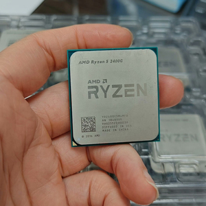 ซีพียู <span class=keywords><strong>Ryzen</strong></span> <span class=keywords><strong>5</strong></span> <span class=keywords><strong>2400G</strong></span> R5 <span class=keywords><strong>2400G</strong></span> 3.6 GHz Quad Core Thread 65W รุ่น YD2400C5M4MFB ซ็อกเก็ต AM4 มือสอง - Product Image 6