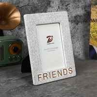 Cadre photo en céramique FRIENDS, texture à pois - Cadeau minimaliste pour meilleur ami, décoration de dortoir pour la remise des diplômes |   Résistant aux UV/Imperméable/Magnétique