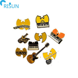 Épingles en émail <span class=keywords><strong>Wu</strong></span>-<span class=keywords><strong>Tang</strong></span> Clan en gros, pas chères, broche de groupe de musique, badge hip-hop rap des années 90, logo personnalisé, épingles en émail de guitare et de piano - Product Image 1