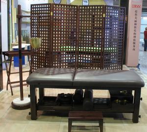 Vente directe d'usine Table de <span class=keywords><strong>Massage</strong></span> en bois <span class=keywords><strong>Shirodhara</strong></span> Thai Spa lit de <span class=keywords><strong>Massage</strong></span> de soins du corps - Product Image 5