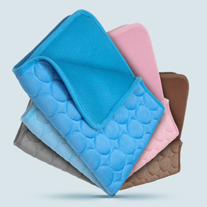 Tapis rafraîchissant d'été pour animaux de compagnie, coussin respirant en soie glacée, tapis de couchage d'été pour chiens et chats, fournitures de refroidissement pour animaux d'intérieur et d'extérieur - Product Image 3