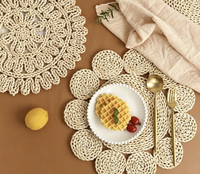 Sous-plats modernes naturels ronds tissés pour les fêtes de Noël et la table de cuisine
