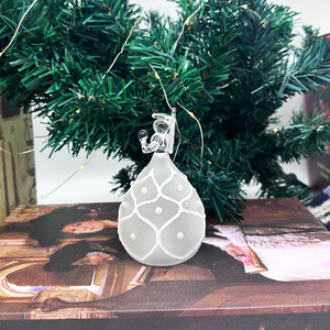 Figura de Ángel de Cristal Soplado Transparente con Campana para Adornos Navideños - Product Image 6