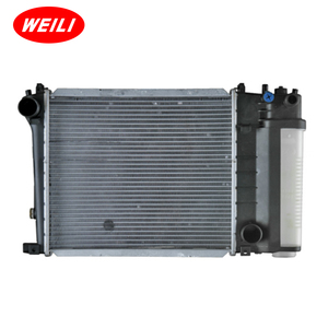 Radiateur de liquide de refroidissement de brasage en aluminium de pièces de moteur automatiques 1719024 17111719024 pour <span class=keywords><strong>BMW</strong></span> E30-M20 87-99 radiateurs de système de refroidissement de voiture - Product Image 1