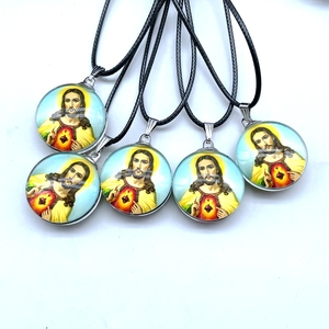 Colgante redondo de cristal con foto de Jesús, colgante de cristal de 25 mm con patrón colorido de joyería de la figura de la Santa María - Product Image 2