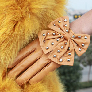 Cute Texting Christmas Gift <strong>Women</strong> Rivet <strong>Leather</strong> Sheepskin <strong>Gloves</strong> With Bow - Product Image 2