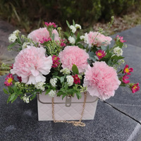 Nouveau sac cadeau rectangulaire rigide pliable, sac à fleurs avec laminage mat et surface gaufrée en losange pour la Saint-Valentin