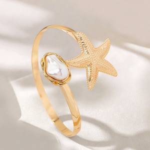 BZ116 ajustable estrella de mar perla brazo brazalete de moda Ocean Resort Wear con acentos de concha irregulares para apilamiento de vacaciones en la playa - Product Image 4