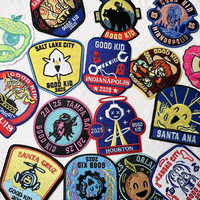 Insignes de patch brodés en tissu personnalisé de vastes cadeaux fer sur patchs de broderie Patch tissé pour vêtements