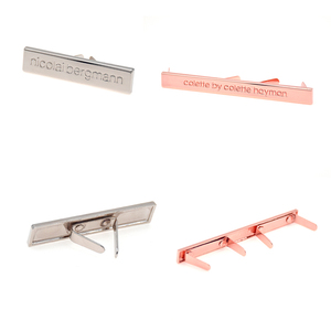 Etiqueta de Metal Personalizada Profesional para Ropa, Placa de Identificación de Aleación de Zinc, Etiqueta de Metal con Logotipo en Relieve para Equipaje - Product Image 1