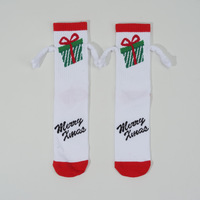 Nouveau 2024 tenant les mains chaussettes couples magnétiques chaussettes d'équipage noël drôle poignée automne et hiver hommes et femmes chaussettes