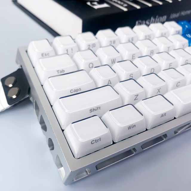 Blue Crystal Engraved Stitching Love Personalized Customized Mechanical Keyboard Key Caps Replacement ABS/PC Material