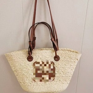 Sac à main de luxe pour femme, pochette tressée en osier tendance, sac à bandoulière en paille durable avec deux broderies et doublure en polyester - Product Image 2