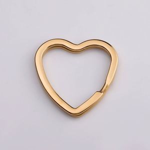 Porte-clés en acier inoxydable en forme de cœur pour couples, pendentif DIY, bijou à suspendre, porte-clés de voiture - Product Image 4