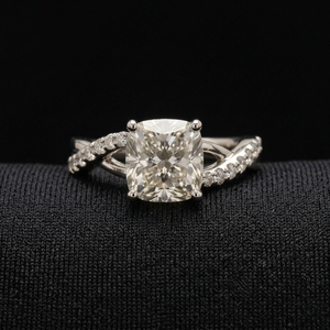 Elegante Anillo de Diamantes de Platino para Mujer, Joyería Clásica para Compromiso y Boda, Regalo Espléndido - Product Image 1