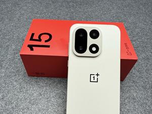 Smartphone OPPO One Plus 15 5G à succès avec Snapdragon 8 Elite Gen5, écran 6,78 pouces 165 Hz, batterie 7300 mAh et charge rapide 120 W - Product Image 6