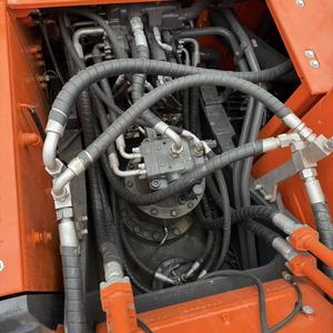 Excavatrice sur chenilles compacte Doosan DX300 d'occasion, poids en ordre de marche de 30 tonnes, capacité de la benne de 1,1 m³ - Product Image 3