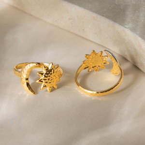 Anillos de Acero Inoxidable 18K al por Mayor, Joyería Clásica, Simple y Moderna, Anillos Ajustables para Parejas con Diseño de Sol y Luna - Product Image 5