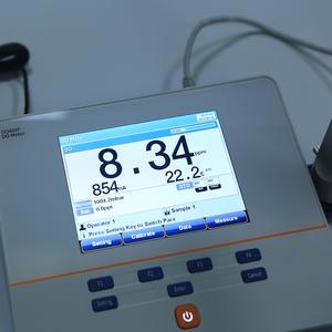 D400f डिजिटल बेंचटॉप पानी की गुणवत्ता मीटर औद्योगिक ऑक्सीजन सामग्री अनुकूलन योग्य ओएम भंग ऑक्सीजन मीटर - Product Image 2