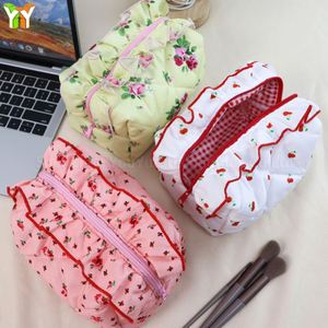 Bolsa de Cosméticos Acolchada con Volantes Florales, Bolsa de Maquillaje de Viaje, Bolsa de Almacenamiento Portátil, Bolsa de Aseo Estética para Niñas y Mujeres - Product Image 4