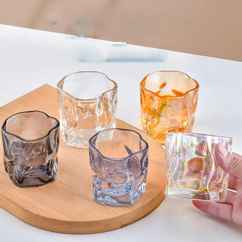卸売ヨーロッパの不規則な高級ビールマグカップウイスキーガラスカップブランデーショットグラス