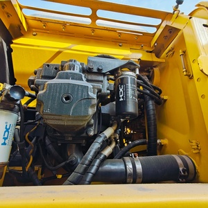 เครื่องจักรกลวิศวกรรมคุณภาพสูง รถขุดไฮดรอลิกมือสอง รถขุดโคมัตสึ PC220 มือสองสำหรับขาย - Product Image 4