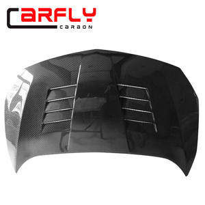 Capot de tuning en fibre de carbone avec évents d'air pour Opel Astra J 2010-2017 - Product Image 1