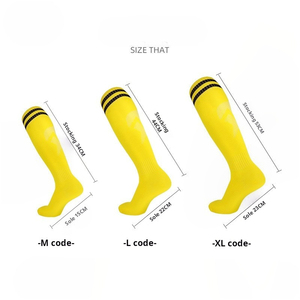 جوارب رياضية مخططة للرجال البالغين مخصصة رقيقة في الركبة العالية جوارب تدريب طويلة ممتصة للعرق قابلة للتنفس للبيع بالجملة - Product Image 3