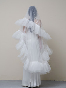 Voile de mariée bouffant double couche <span class=keywords><strong>mi</strong></span>-<span class=keywords><strong>long</strong></span> avec appliques et volants, bordure effet nuage, style forêt, pour séance photo, pour <span class=keywords><strong>femme</strong></span>, collection 'Note of love' - Product Image 3
