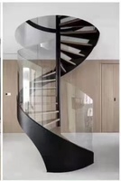 Escalier en verre rotatif à colonne centrale |   Marches en verre spiralées avec noyau central en acier