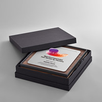2026 Plaque d'honneur personnalisée en bois et métal avec certificat, carte d'autorisation, lettre d'hommage et de nomination