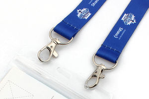 Lanière en polyester avec logo personnalisé avec impression offset de cartes en PVC - Product Image 4