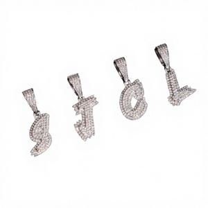 จี้ห้อยคอรูปกากบาทแบบฟองสบู่ประดับเพชรโมอิสซาไนต์ VVS คุณภาพสูง ได้รับการรับรองจาก GRA สำหรับขายส่ง เหมาะสำหรับเครื่องประดับฮิปฮอป ตัวอักษรย่อ จี้ขนาดเล็ก เงินแท้ 925 - Product Image 3