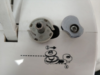 Machine à broder industrielle miniature RN-13520 avec moteur et alimentation par aiguille, informatisée à grande vitesse pour la broderie de logos de papillons