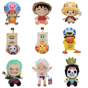 Figurines en peluche de haute qualité, personnages classiques de dessins animés One Piece, jouets en peluche Chopper avec étiquettes - Product Image 1