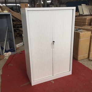 Armoire de classement à portes coulissantes Outstar, armoire verticale en acier avec porte à volet roulant, armoire de bureau en métal - Product Image 4