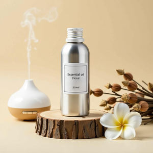 Aceite Esencial Natural de Alta Calidad en Forma Líquida, 99.5%-100% de Pureza, Aroma Floral y Frutal, Fragancia Duradera, Fresca y Ligera - Product Image 1