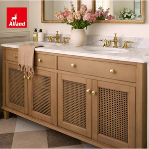 Meuble <span class=keywords><strong>de</strong></span> salle <span class=keywords><strong>de</strong></span> bain Alland personnalisé, moderne, avec double vasque, <span class=keywords><strong>miroir</strong></span>, finition laiton, panneau en <span class=keywords><strong>rotin</strong></span> texturé en bois naturel, encadré - Product Image 2